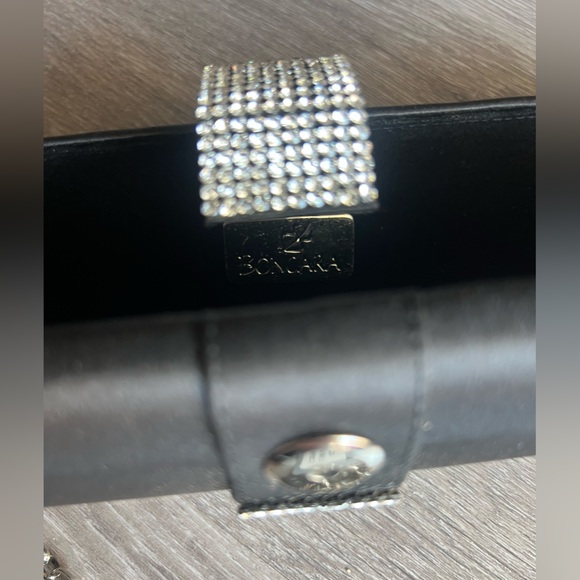 Sleek Black and Silver Wristlet Clutch - Picture 5 of 6